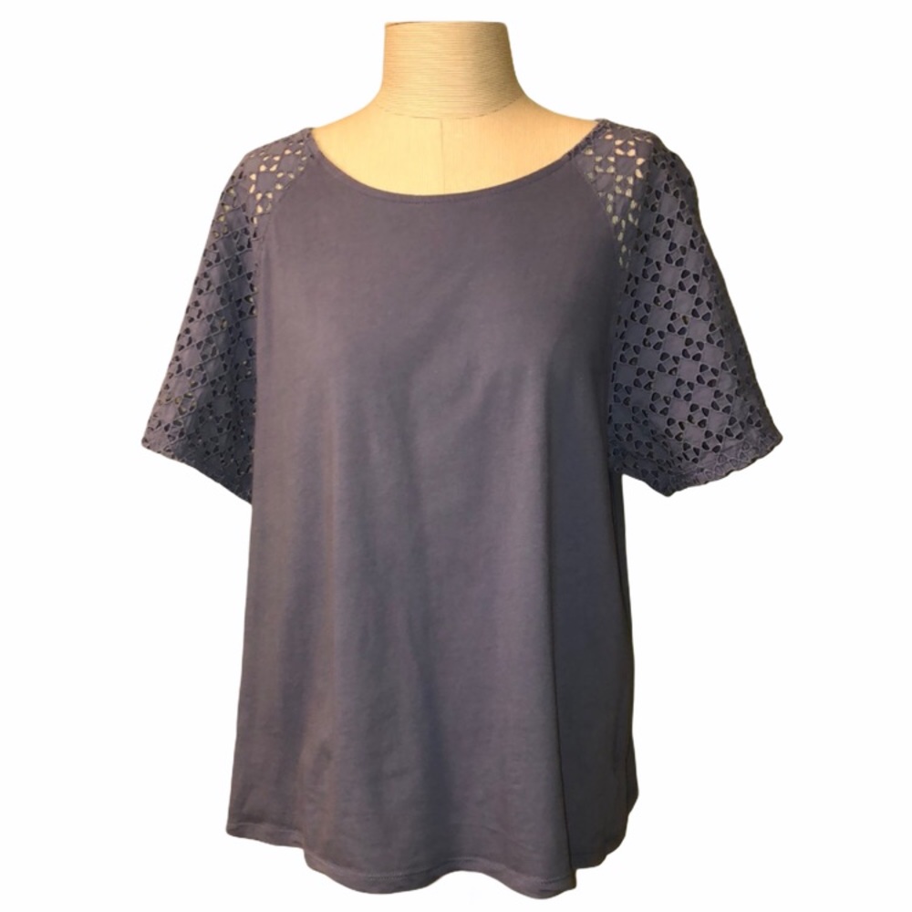 3/$18 Old Navy Short Sleeve t-shirt size large